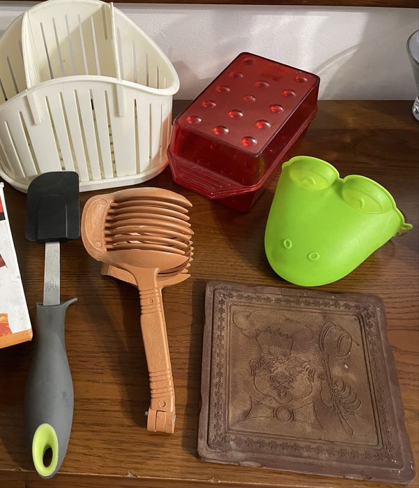 все кастрюльки за 2000 отдам