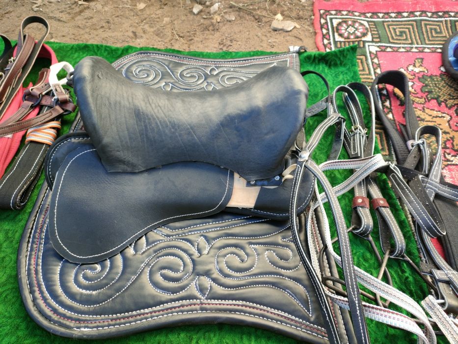 Продам новое седло кавалерия