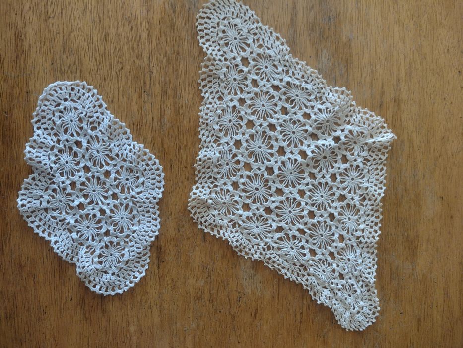 Покривки и карета плетени на една кука