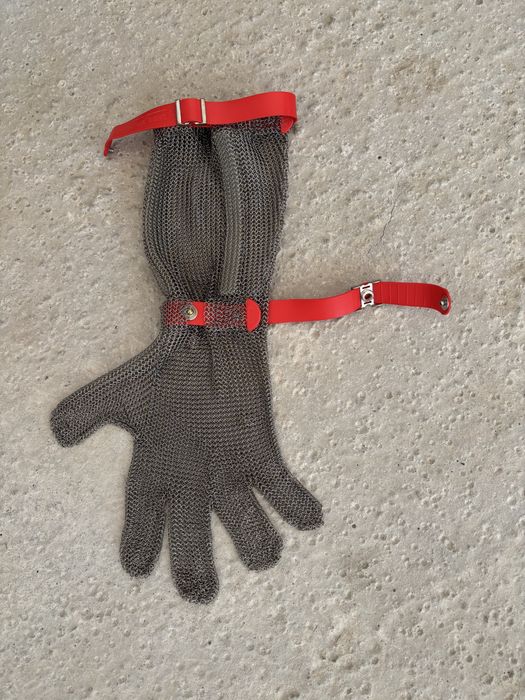 Sort si manusa abator (macelar)