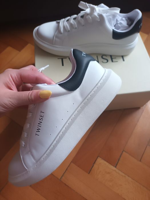Сникърси Twinset 37