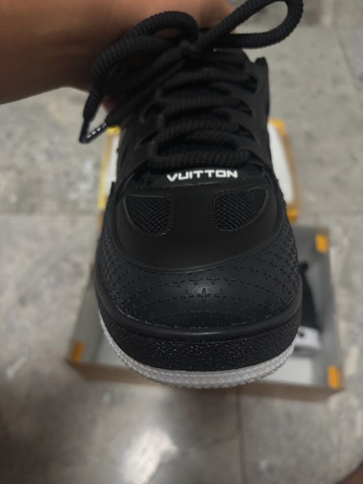 Lv skate negri cu alb