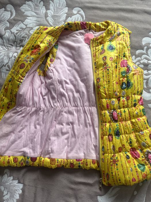 Жилет утепленный на девочку