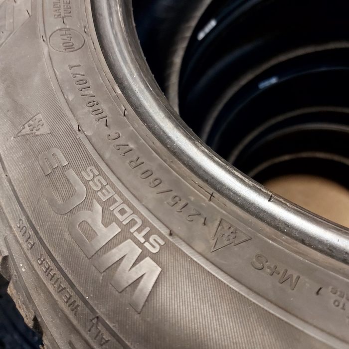 215/60/17С Nokian 4бр.гуми