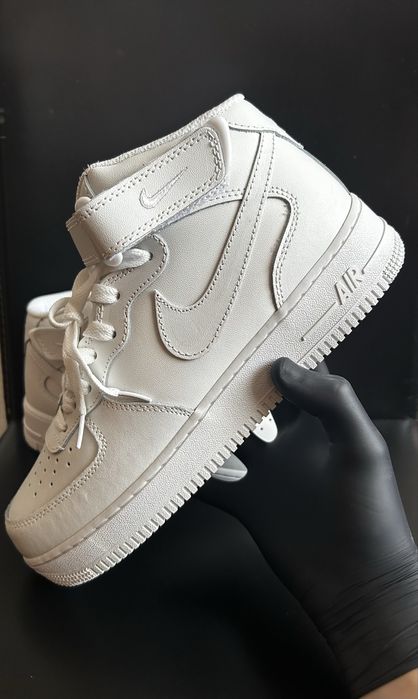 Air Force One mid full white