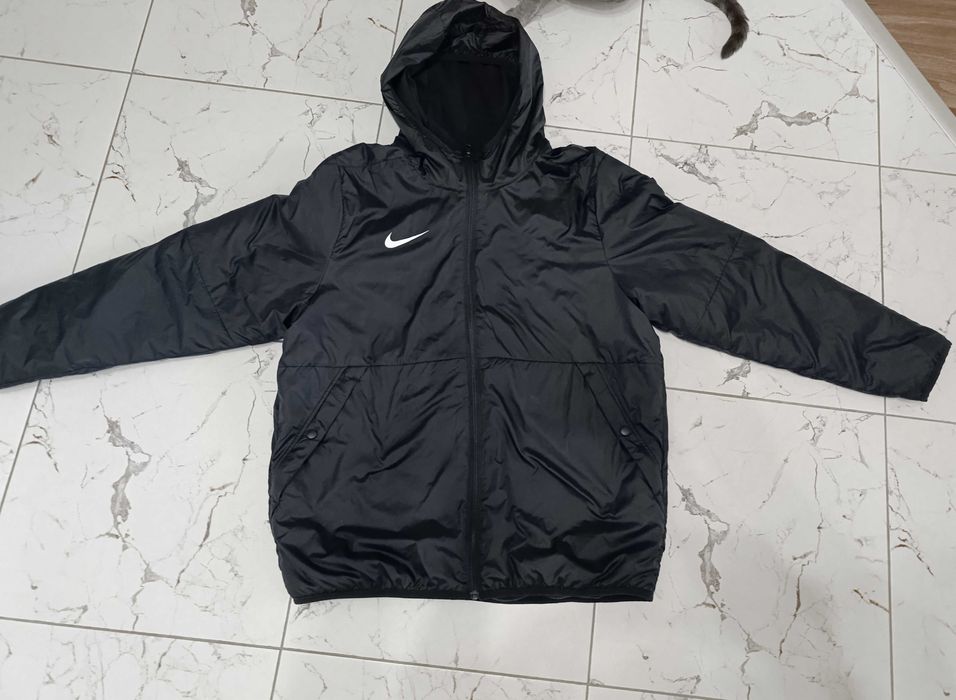 Пролетно мъжко яке Nike