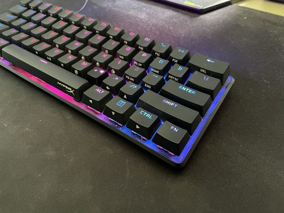 Tastatură HyperX Alloy Origins 60 (US Layout, 60%, red switches)