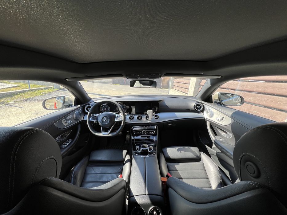 MERCEDES E-Klasse Coupe / E300 AMG Line