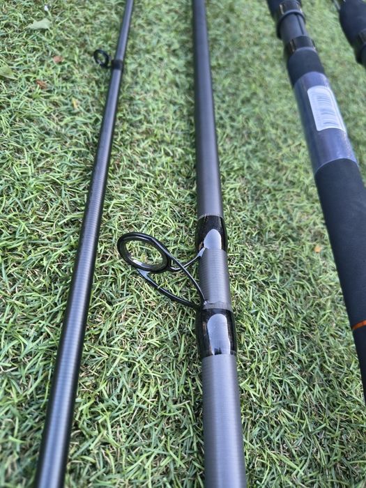 Set 2 Lansete Benzar Method Lake Feeder Longcast LC, 4.50m, 100-170g, 3+3buc
Benzar Method Lake Feeder LC este o lanseta proiectata special pentru aru