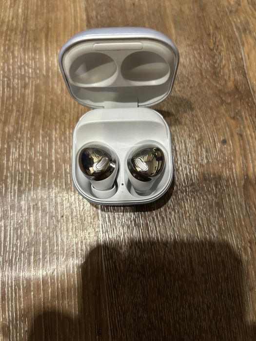 Продам наушники samsung buds pro