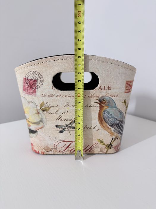 Органайзер для расчесок