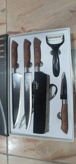 Продам набор для ножей
