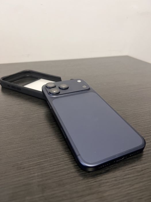 iPhone 17 pro max Deep Blue 512 GB 100% baterie (130 cicluri încărcare) cu garantie 1 an