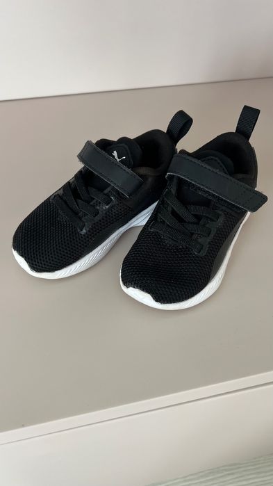 Adidași Puma unisex mărimea 21