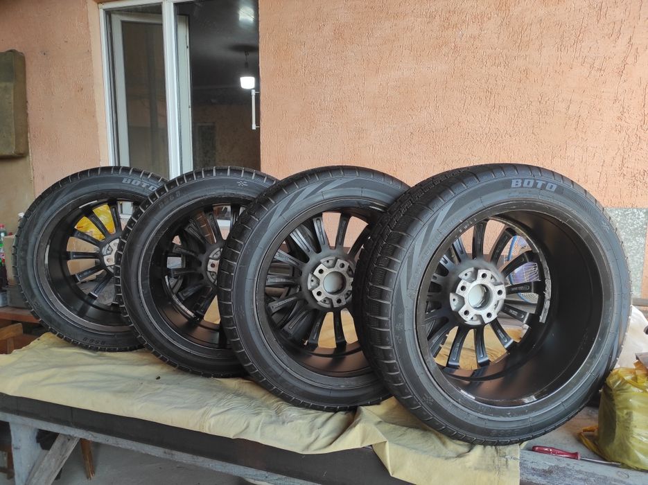 Продам Диски с резиной зимние.