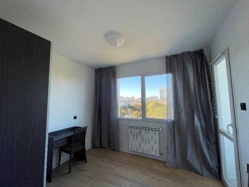 Дава се под наем Тристаен апартамент в София, Иван Вазов - 100 кв.м за 950 € - Снимка #3