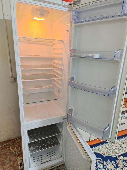 Холодильник рабочий