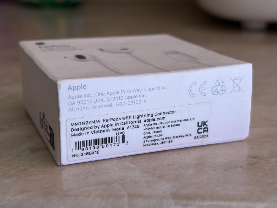 Casti cu fir Apple Lightning sigilate + adaptor