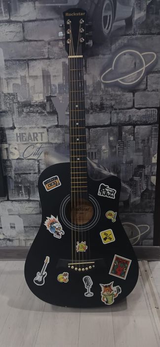 Гитара акустическая