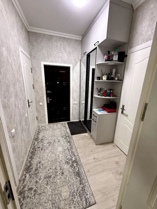 Чиланзар продаётся 3 комнатная квартира 1 этаж