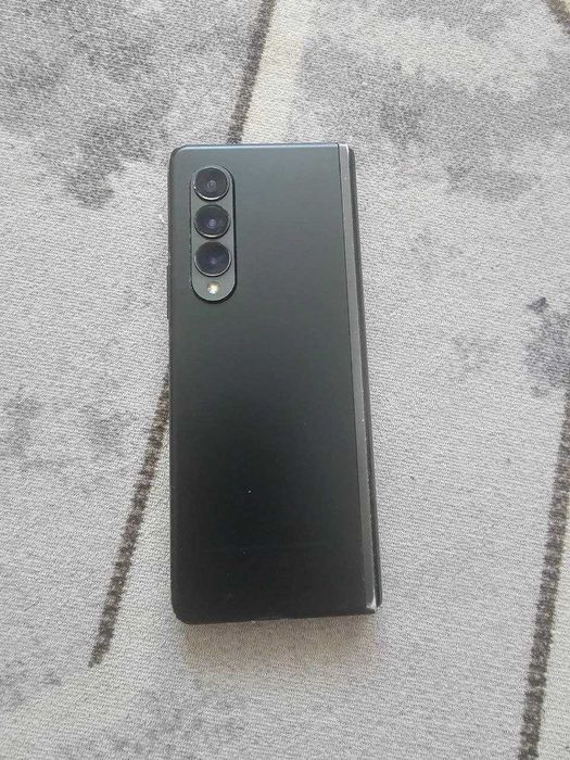 Samsung Z Fold 3      12/256Gb