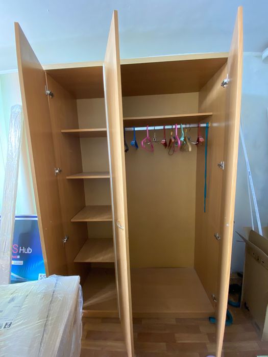 Продам шкаф для одежды