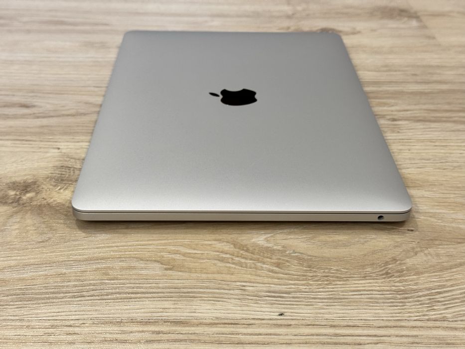 Като Нов 13.3'Macbook Pro M1/8GB Ram/256GB SSD