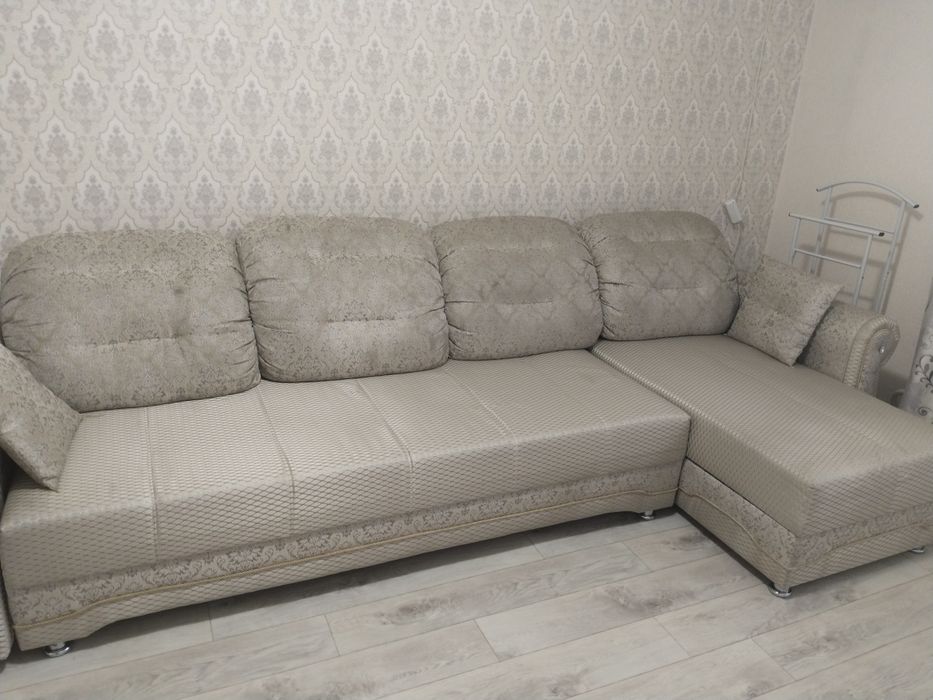Продам диван 3 м