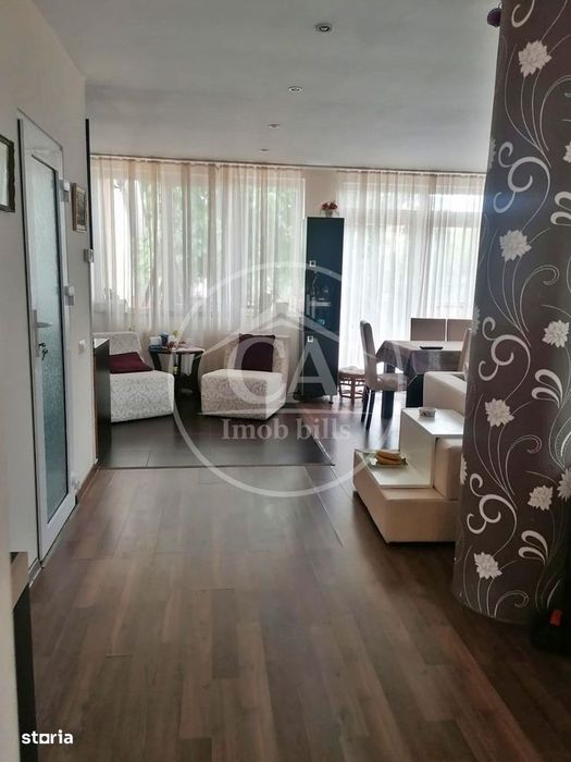 Casa de vânzare cu 6 camere in Episcopia, Bihor