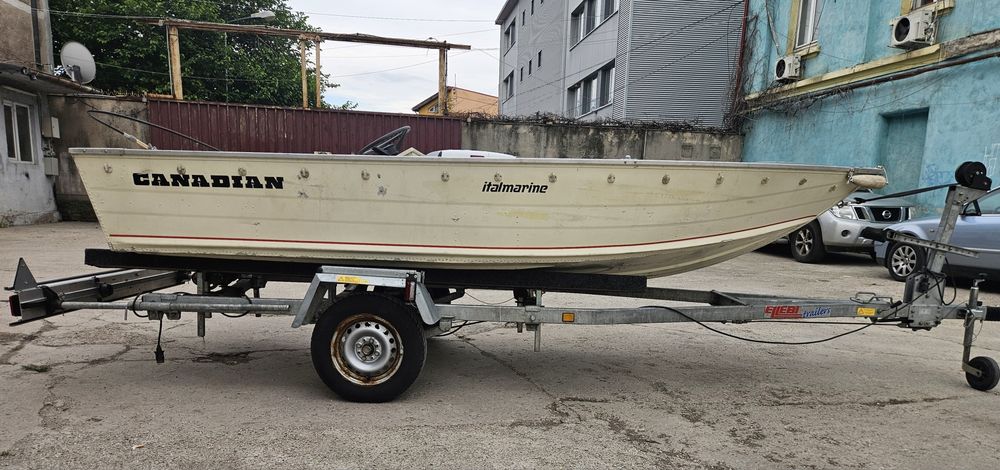 Barca aluminiu Canadian 445 cu peridoc!
