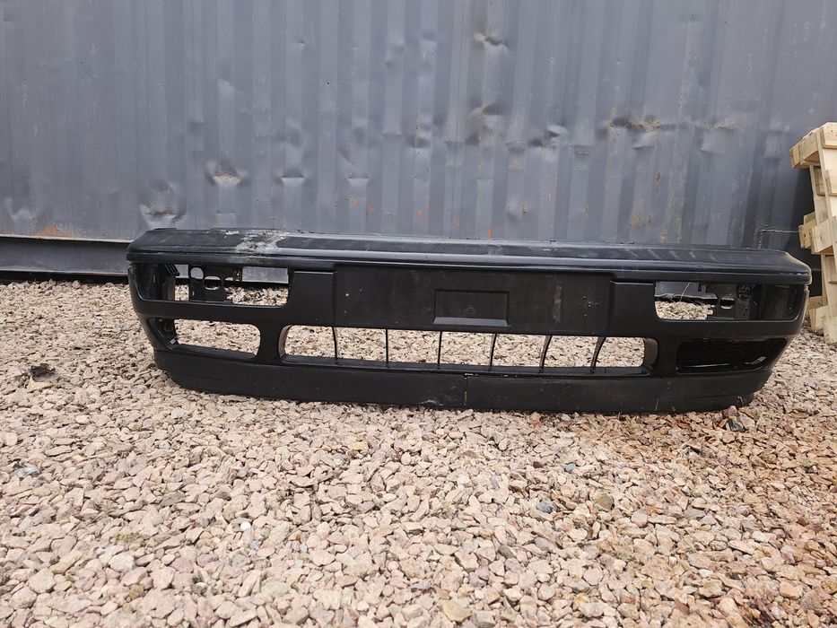 Гольф 3 ,бампер.