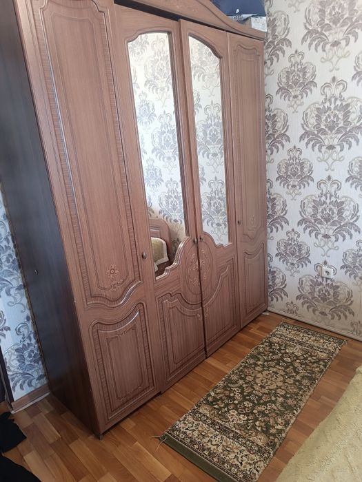 Продам спальный гарнитур