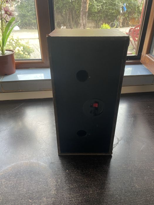 boxe audio se vinde urgent 100% functionale prezinta doar cateva urme de uzura
