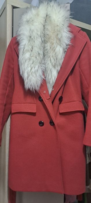 Palton de iarna stare f  buna .mărimea M .scrie XX l dar nu e.