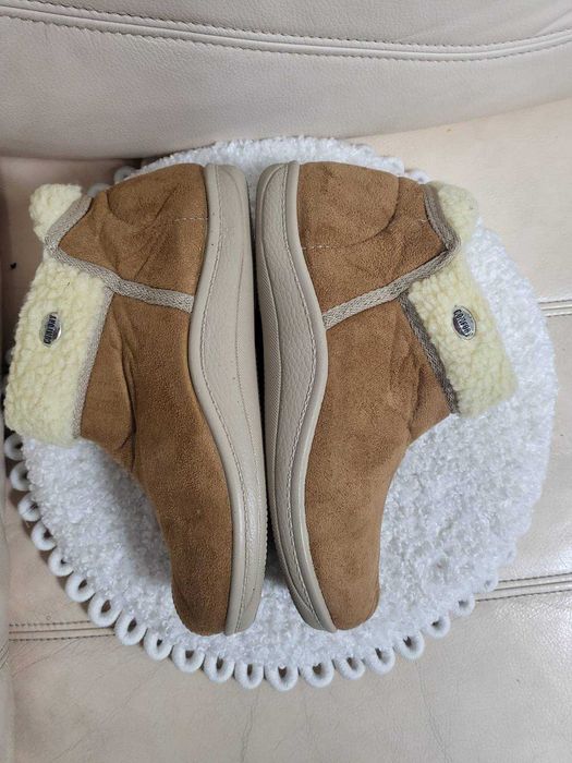 Нови дамски пантофи камел - 37 номер