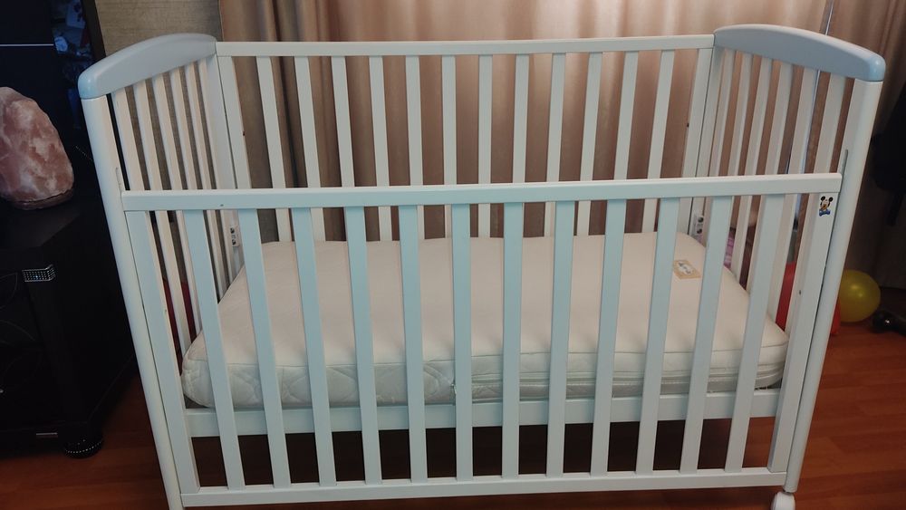 Продам детскую кровать, манеж