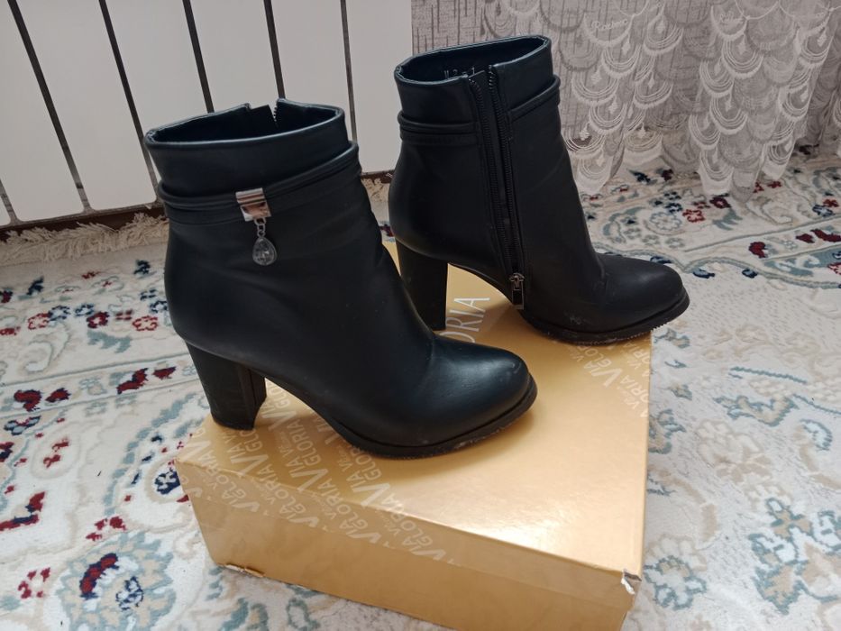 Продам сапоги женские