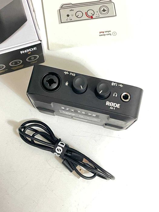 Звуковая карта аудио интерфейс RODE AI-1