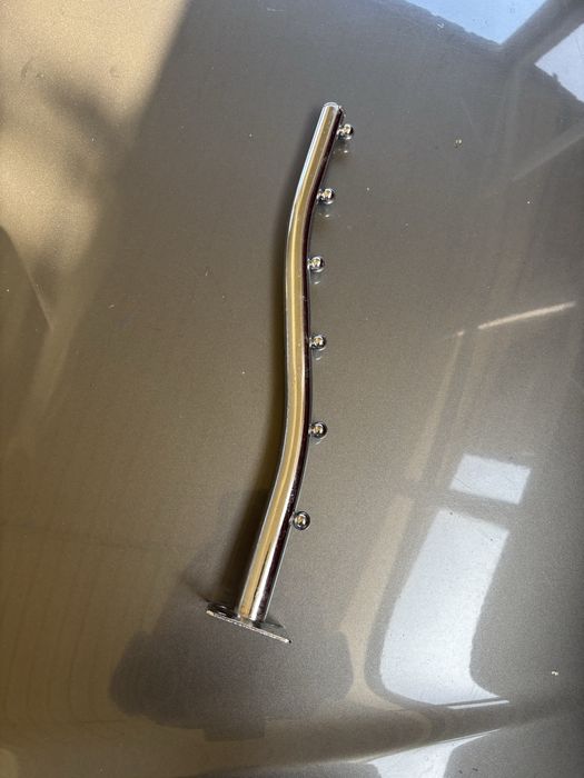 Кранштейны для магазина одежды