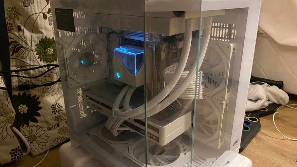 геймърски компютър| Игровой ПК|DDR5|Ryzen|RTX|+Монитор+Клавиатура