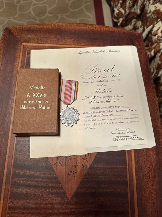 Medalii comuniste vechi