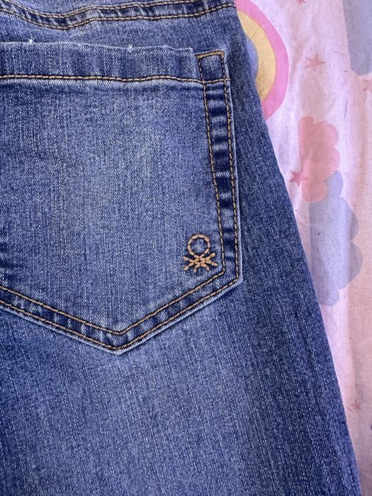 Benetton, ZARA, Guess , DKNY
