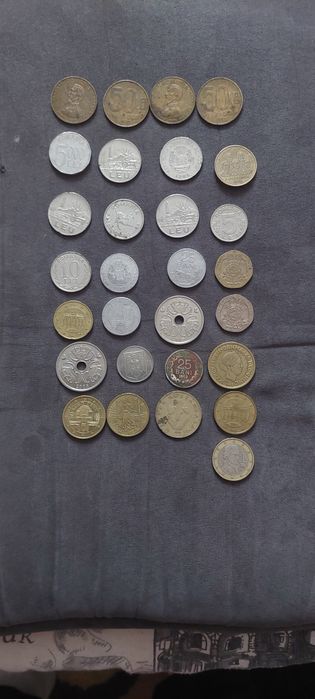 Vând monede și bancnote vechi