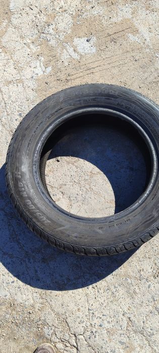 Шины почти новые 1 шт