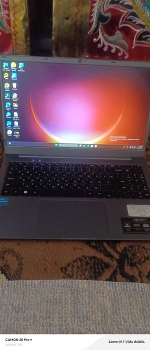 Notebook sotiladi Aser
