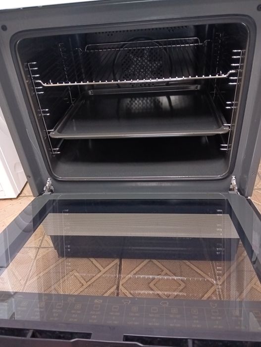 Свободно стояща печка с керамичен плот Gram 2 години гаранция!