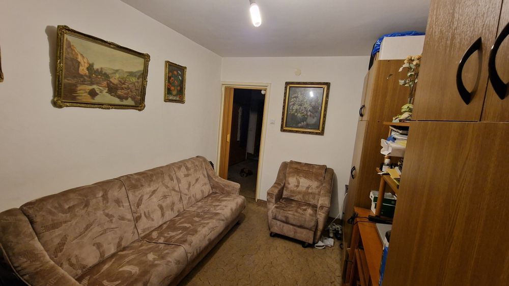 Canapea extensibila si 2 fotolii comode