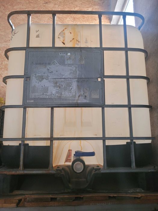 Кубовая емкость 1 т.