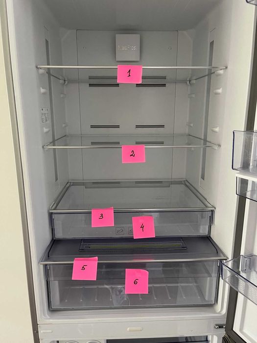 Продавам вътрешни елементи от хладилник BEKO RCNE520E31ZX