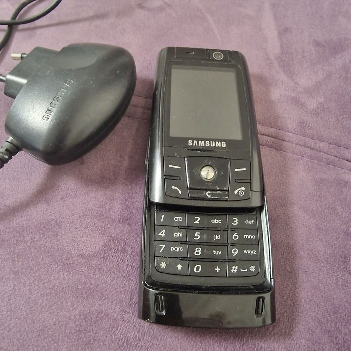 Telefon Samsung SGH-D820